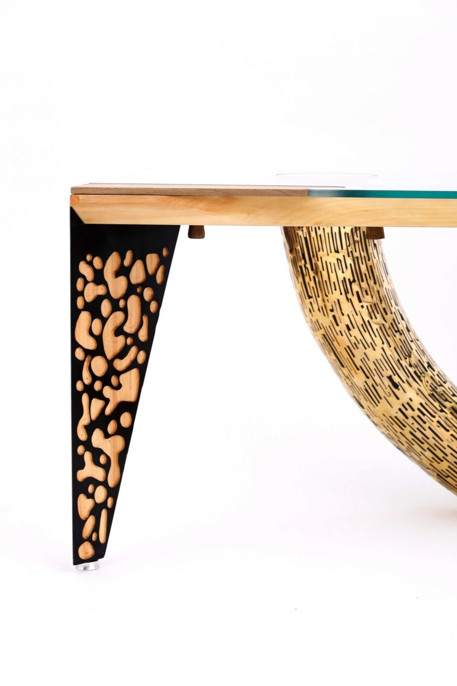 Atelier Hlavina: Šimon Majlát – Mammoth tusk – coffee table