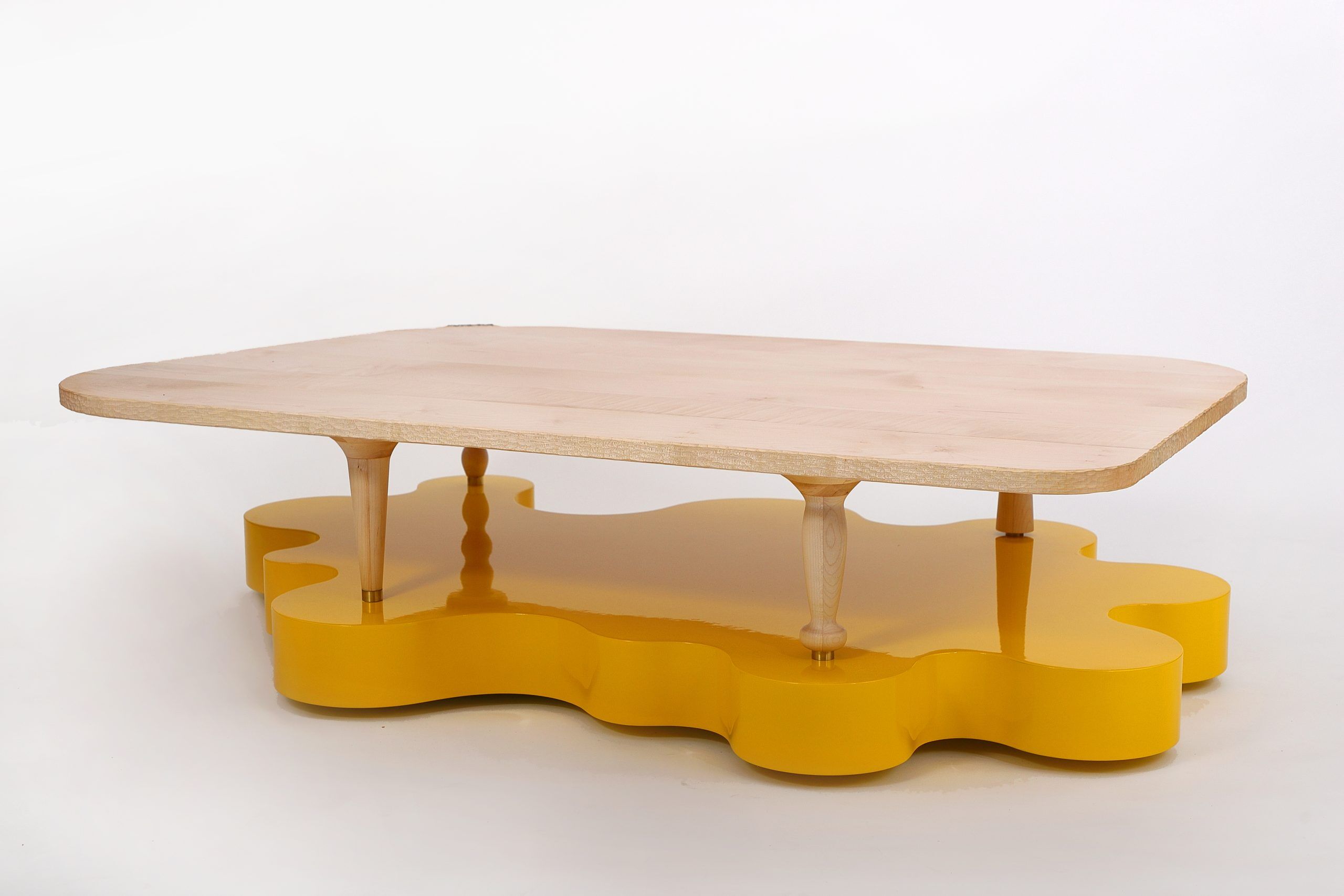 Atelier Hlavina: Šimon Majlát – Low table Yellow shapes